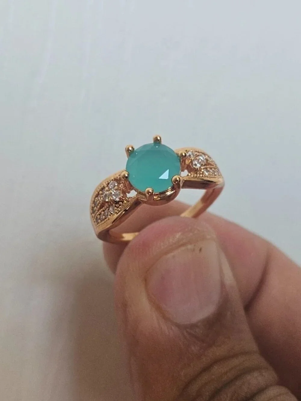 Women Ring Fashion Jewelry Faux Stone Gold Tone Fashion Ring Size 8-9 adjustable - Picture 12 of 12